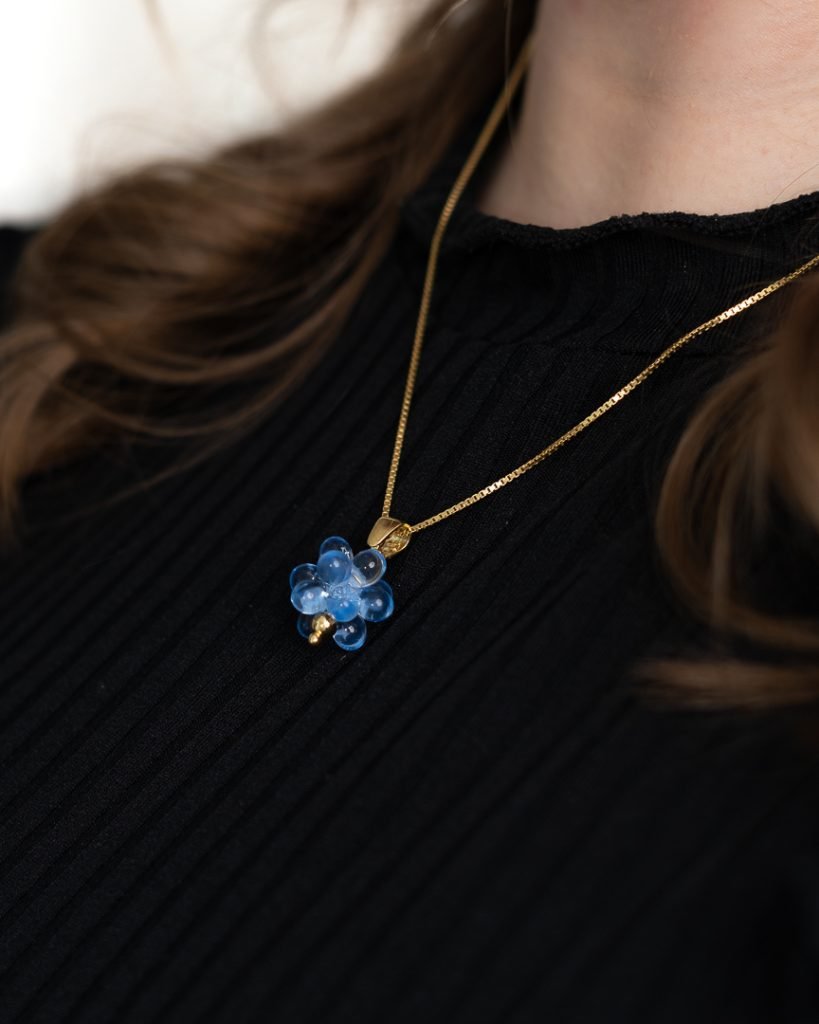 kainu-kaulakoru-kullattu-hopea